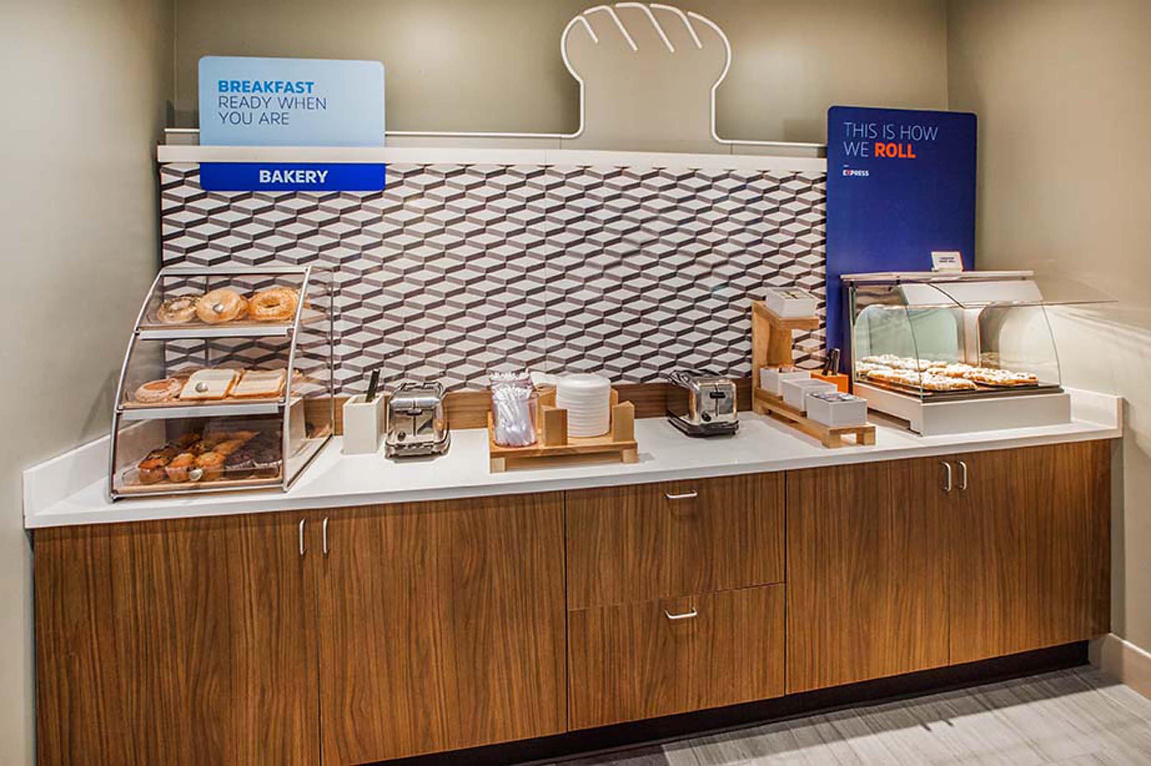 Holiday Inn Express & Suites Jackson Downtown - Coliseum By Ihg Eksteriør billede